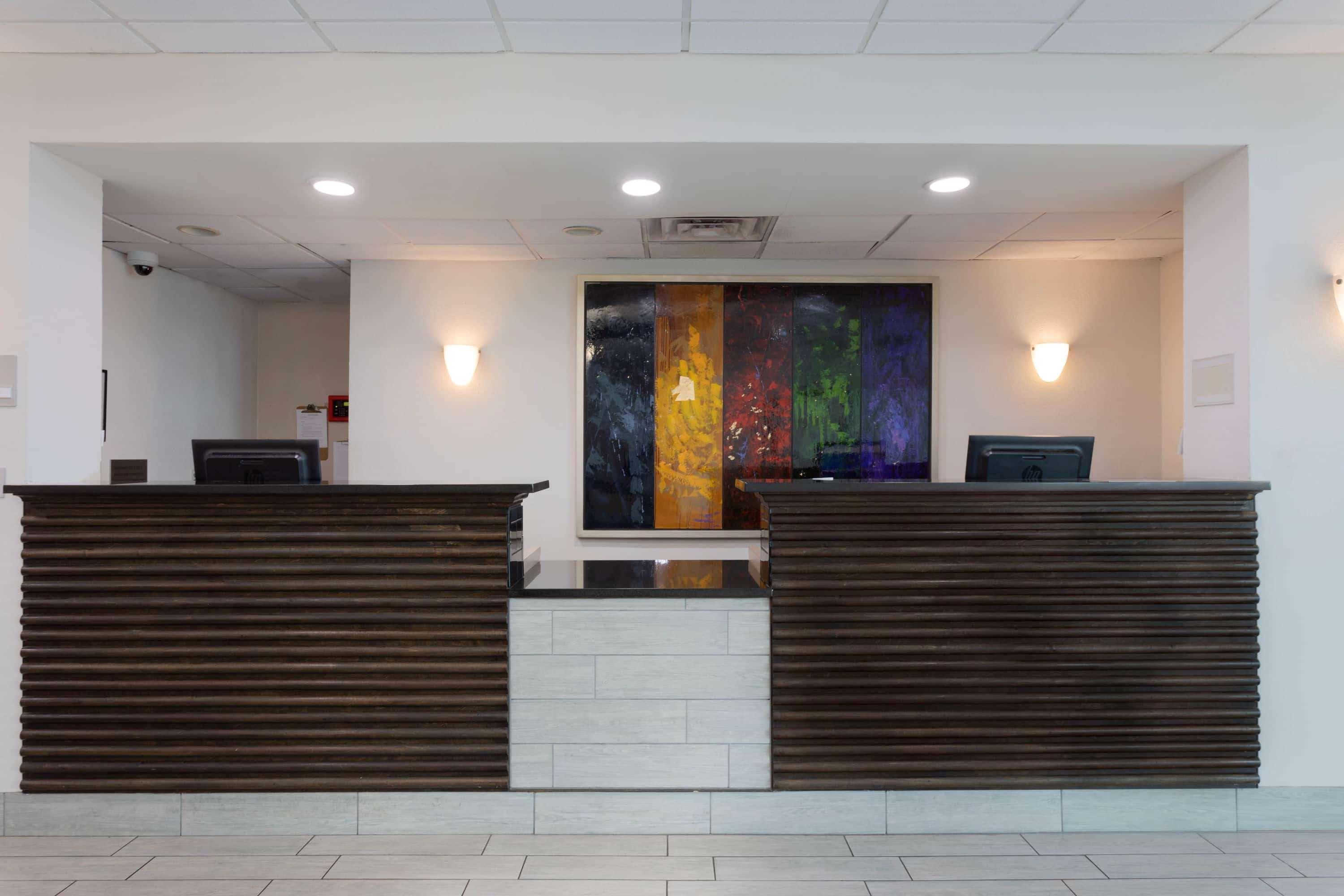 Wyndham Garden Tallahassee Capitol Near Fsu Exterior photo