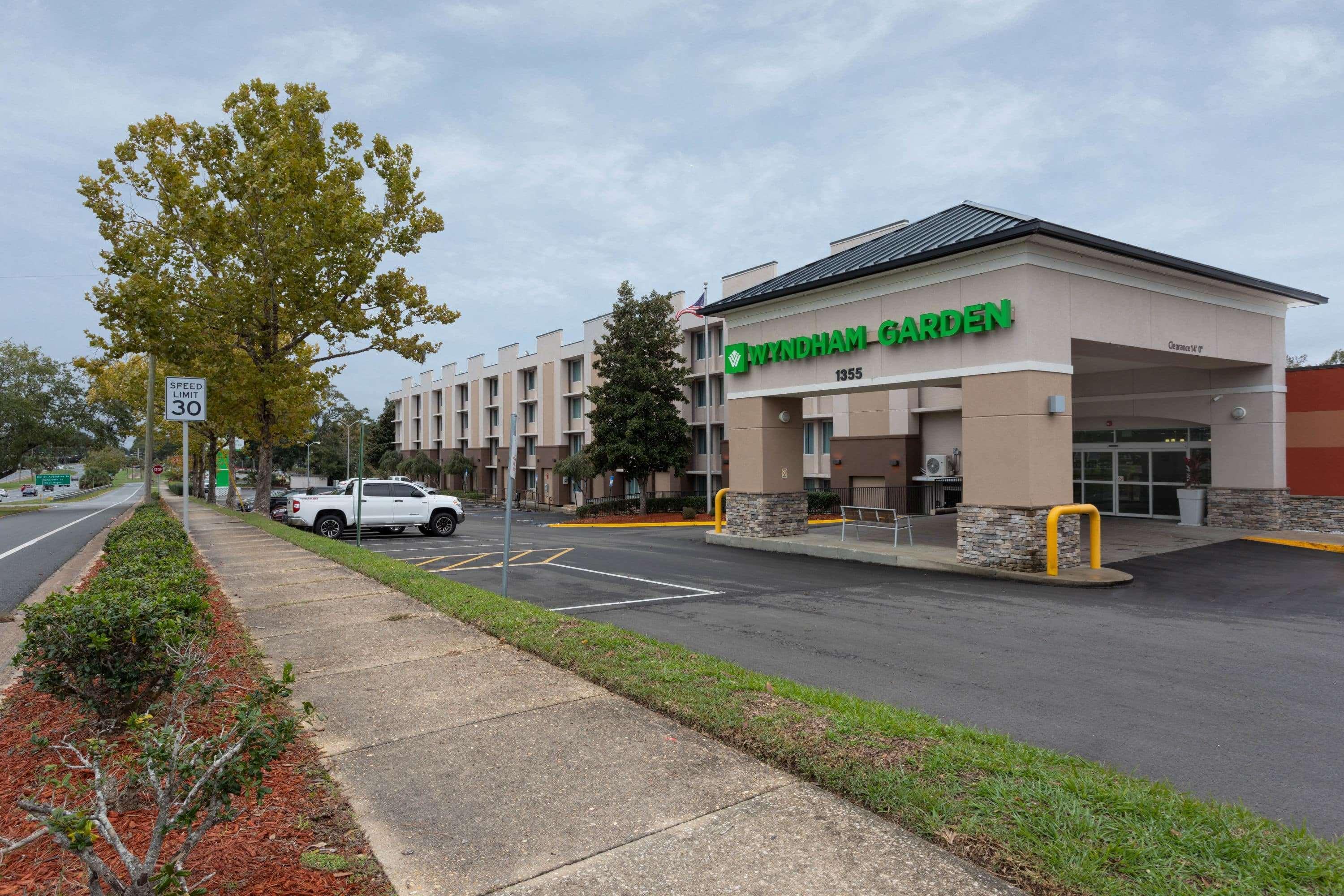 Wyndham Garden Tallahassee Capitol Near Fsu Exterior photo