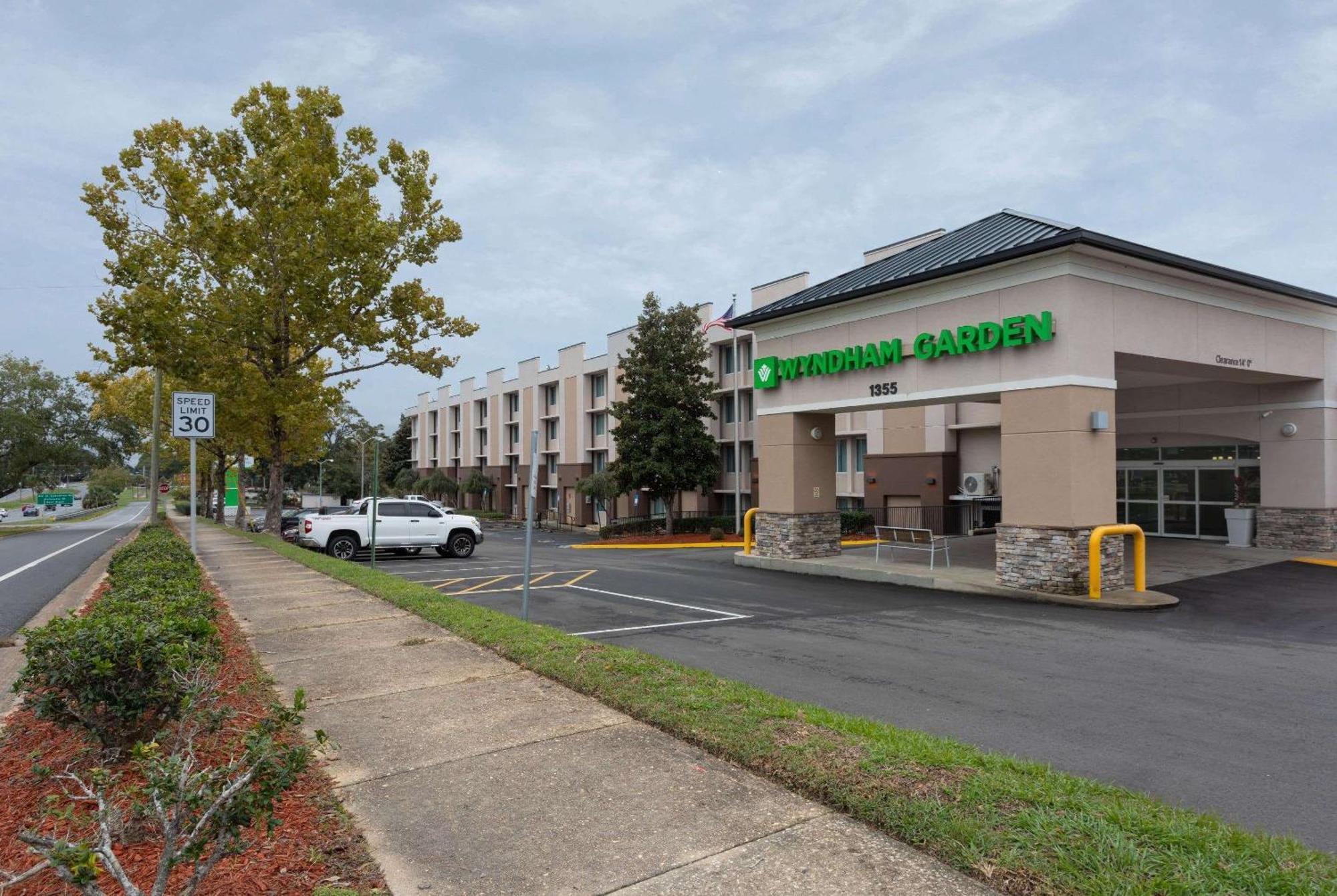 Wyndham Garden Tallahassee Capitol Near Fsu Exterior photo